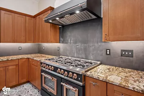 Kitchen - 3541 E 112th Ave, Anchorage, AK 99516 photo 9 of 11