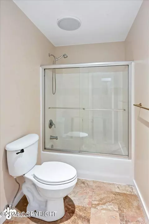Bath - 3541 E 112th Ave, Anchorage, AK 99516 photo 7 of 9