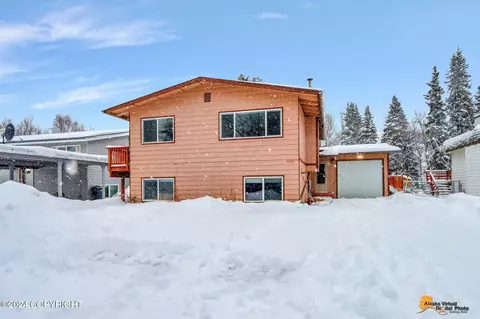 9051 Noble Cir, Anchorage, AK 99502