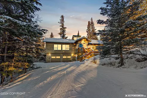 17715 Ashland Dr, Anchorage, AK 99516