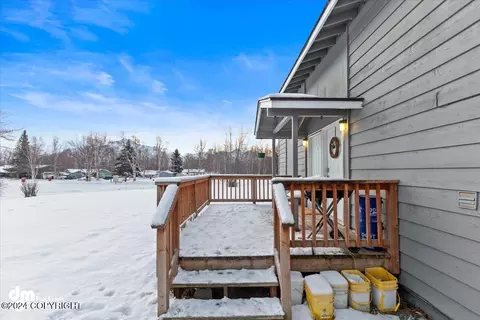 11852 Stapleton Ave, Palmer, AK 99645 photo 4