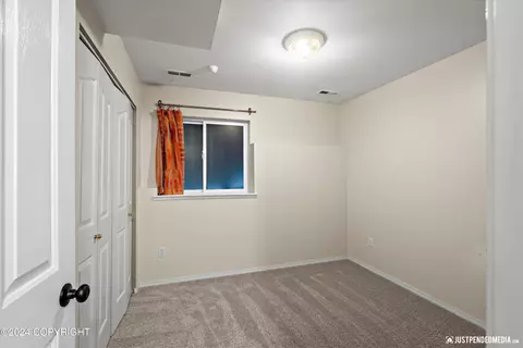 8921 Birch Park Cir, Eagle River, AK 99577 photo 31