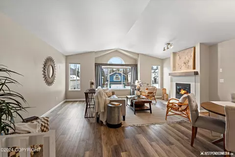8921 Birch Park Cir, Eagle River, AK 99577 photo 4