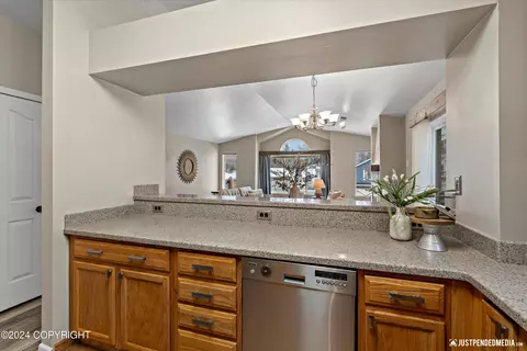 8921 Birch Park Cir, Eagle River, AK 99577 photo 18