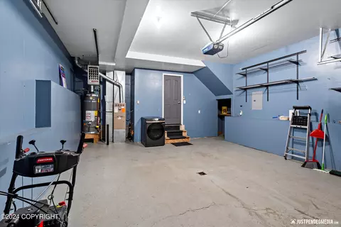 8921 Birch Park Cir, Eagle River, AK 99577 photo 34