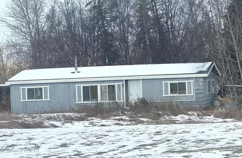 1600 S Phyl Ct, Palmer, AK 99645