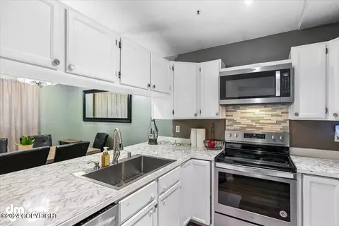 1979 Commodore Dr, Anchorage, AK 99507 photo 7
