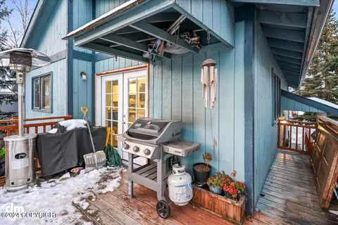 1979 Commodore Dr, Anchorage, AK 99507 photo 24