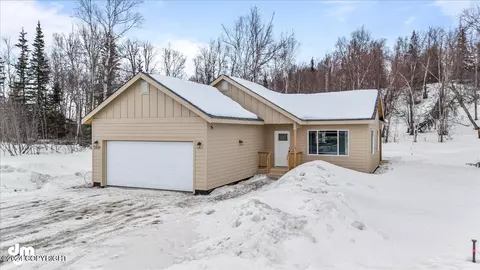 2901 N Northgate Pl, Wasilla, AK 99654