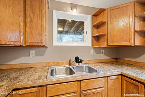 3133 E 43rd Ave, Anchorage, AK 99508 photo 35