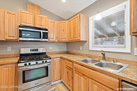 3133 E 43rd Ave, Anchorage, AK 99508 photo 18