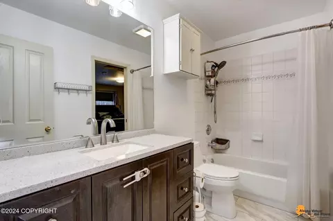 Bath - 3919 Sycamore Loop, Anchorage, AK 99504 photo 1 of 2