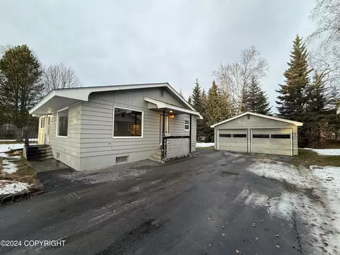 220 E Beluga Ave, Soldotna, AK 99669
