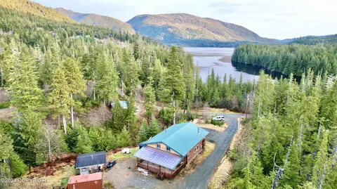 2 Canoe Pass Rd # A, Hollis, AK 99000