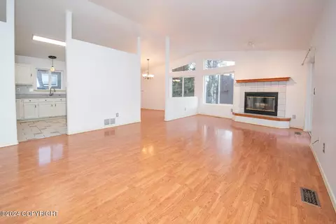 383 Peppertree Loop, Anchorage, AK 99504 photo 12