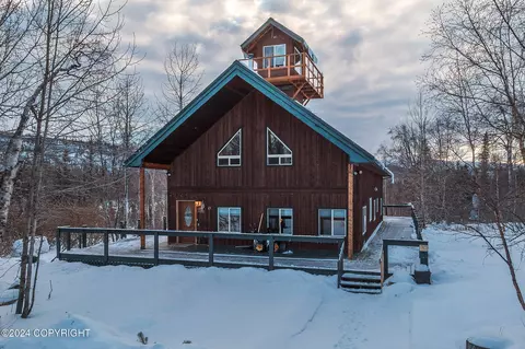 29161 N Parks Hwy, Trapper Creek, AK 99683