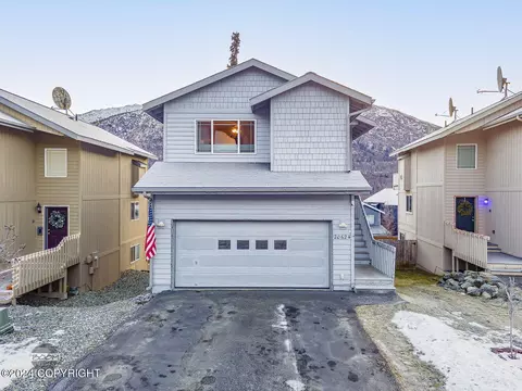 20624 Mountain Vista Dr, Eagle River, AK 99577