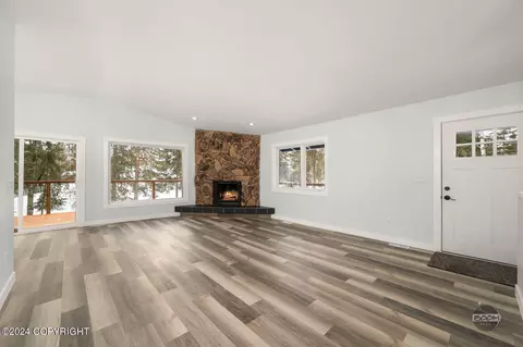 Living - 20232 David Ave, Eagle River, AK 99577 photo 2 of 5