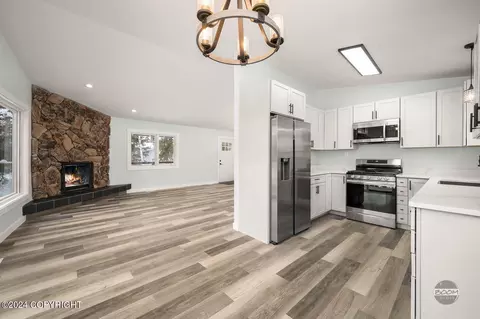 Kitchen - 20232 David Ave, Eagle River, AK 99577 photo 4 of 4