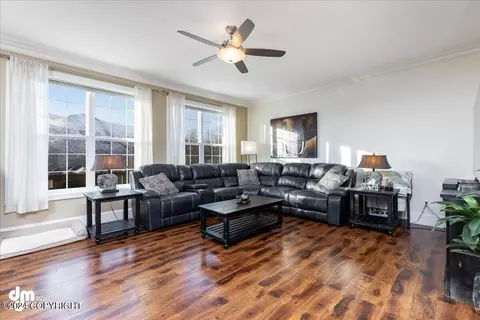 Living - 20526 Williamsburg Dr, Eagle River, AK 99577 photo 2 of 6