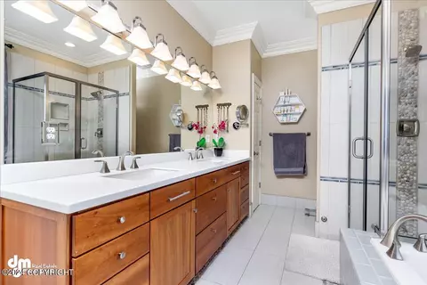 Bath - 20526 Williamsburg Dr, Eagle River, AK 99577 photo 2 of 6