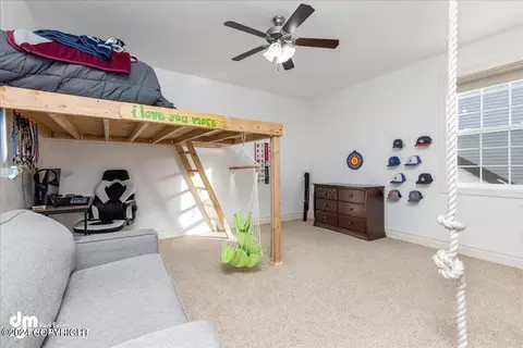 Bedroom - 20526 Williamsburg Dr, Eagle River, AK 99577 photo 6 of 11