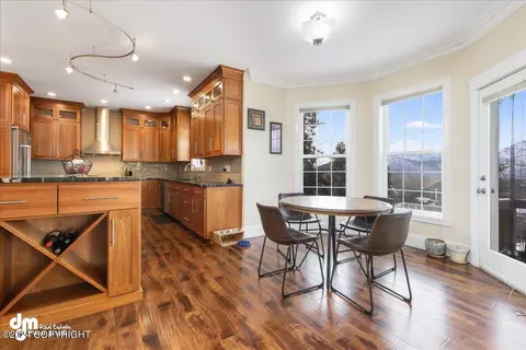 Kitchen - 20526 Williamsburg Dr, Eagle River, AK 99577 photo 1 of 6