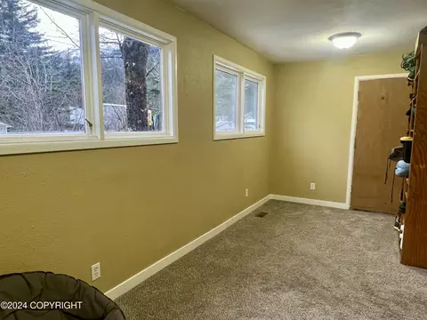 209 Marathon Dr, Seward, AK 99664 photo 17