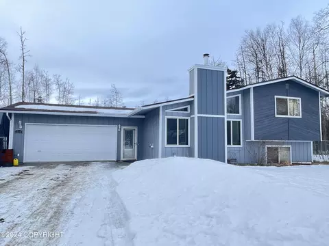 2900 N Mountain Crest Dr, Wasilla, AK 99654