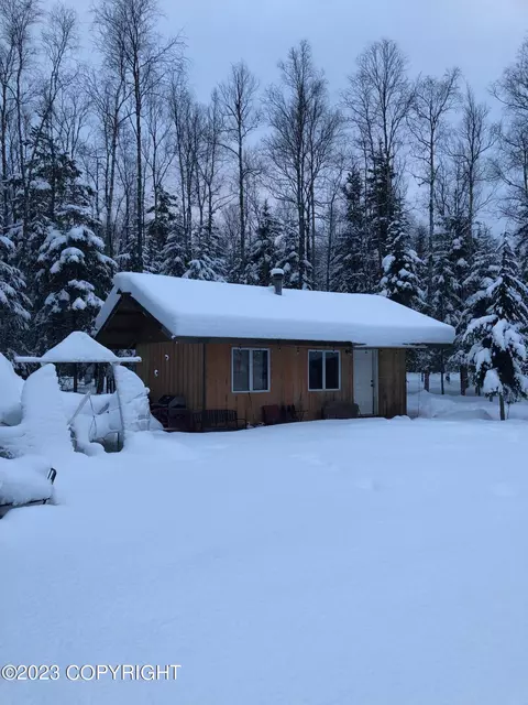 19184 Hub St, Hope, AK 99605