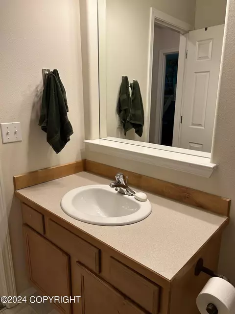 Bath - 11061 Hannah Jane Pl # 2, Eagle River, AK 99577 photo 5 of 8