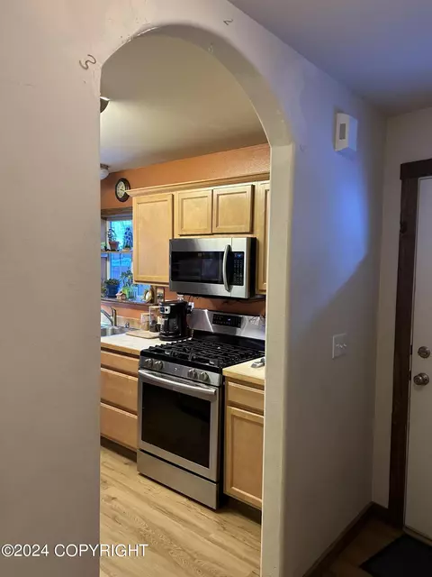 Kitchen - 11061 Hannah Jane Pl # 2, Eagle River, AK 99577 photo 8 of 12