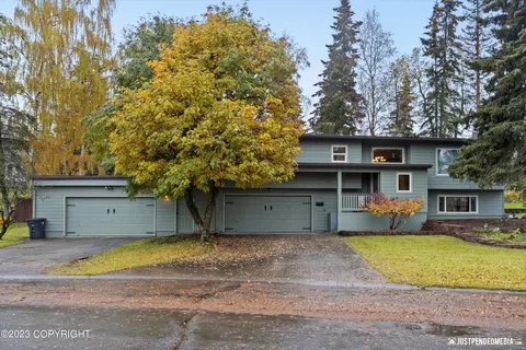 2120 Duke Dr, Anchorage, AK 99508