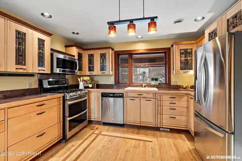 Kitchen - 24010 The Clearing Dr, Eagle River, AK 99577 photo 3 of 5