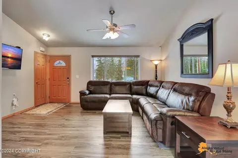 Living - 20825 Helluva St, Chugiak, AK 99567 photo 2 of 5