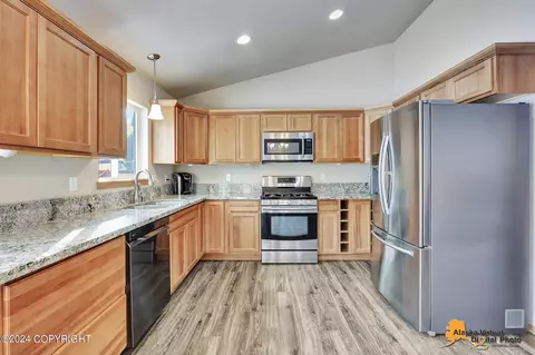 Kitchen - 20825 Helluva St, Chugiak, AK 99567 photo 4 of 7