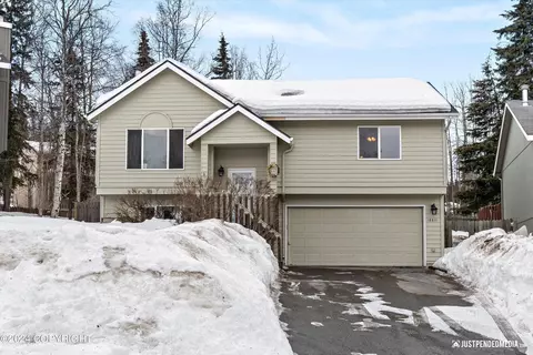 18831 Katelyn Cir, Eagle River, AK 99577 photo 2