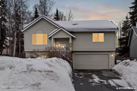 18831 Katelyn Cir, Eagle River, AK 99577