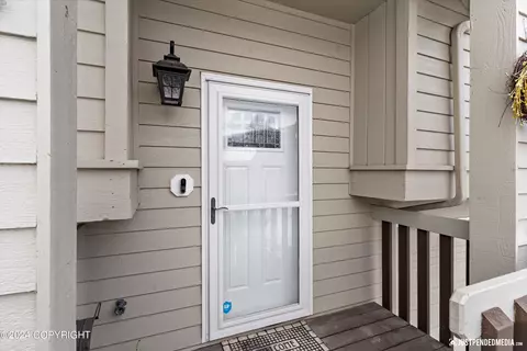 18831 Katelyn Cir, Eagle River, AK 99577 photo 4
