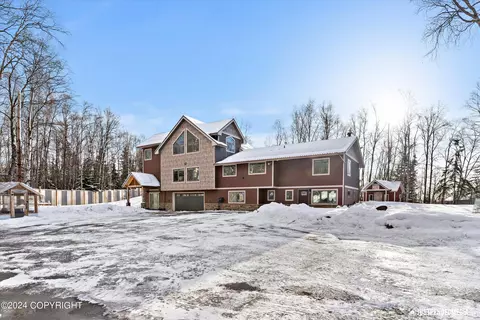 2800 Nugget Ln, Anchorage, AK 99516