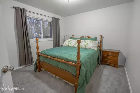 10918 Suneagle Cir, Eagle River, AK 99577 photo 37