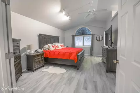 10918 Suneagle Cir, Eagle River, AK 99577 photo 27