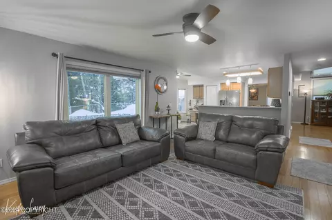 10918 Suneagle Cir, Eagle River, AK 99577 photo 22
