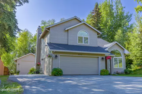 10918 Suneagle Cir, Eagle River, AK 99577