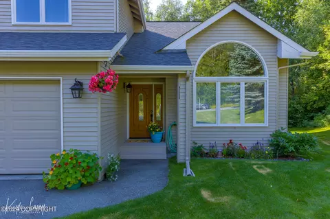 10918 Suneagle Cir, Eagle River, AK 99577 photo 2