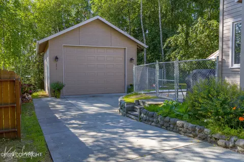 10918 Suneagle Cir, Eagle River, AK 99577 photo 8