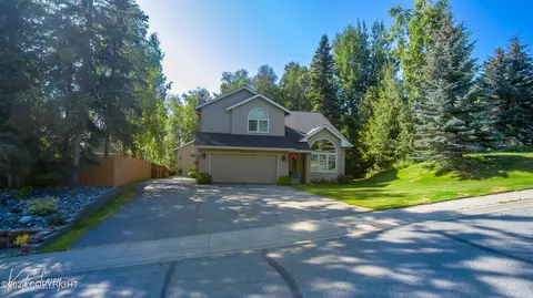 10918 Suneagle Cir, Eagle River, AK 99577 photo 3