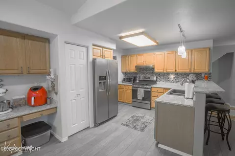 10918 Suneagle Cir, Eagle River, AK 99577 photo 18