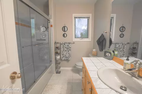 10918 Suneagle Cir, Eagle River, AK 99577 photo 33