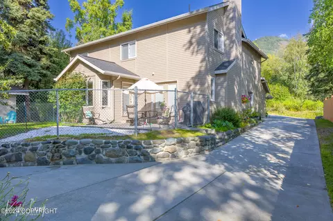 10918 Suneagle Cir, Eagle River, AK 99577 photo 6